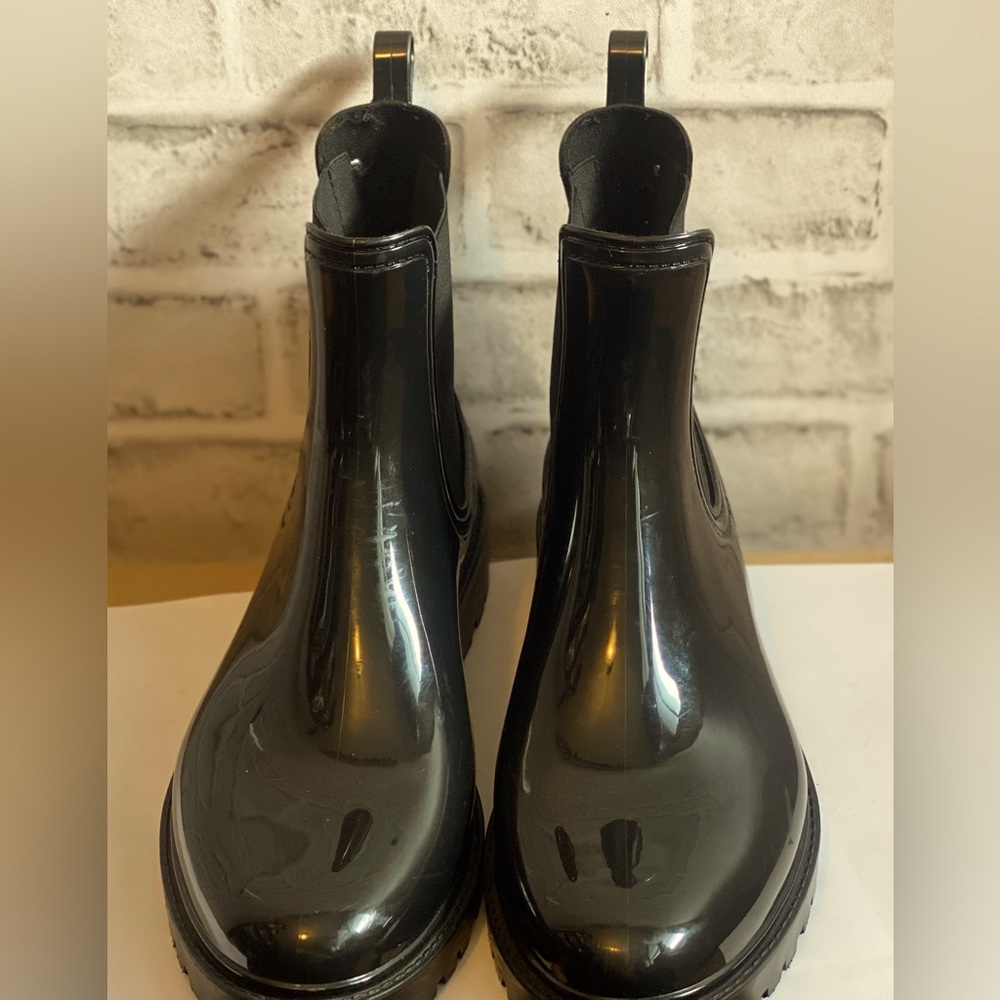 Sleek Black Glossy Ankle Boots